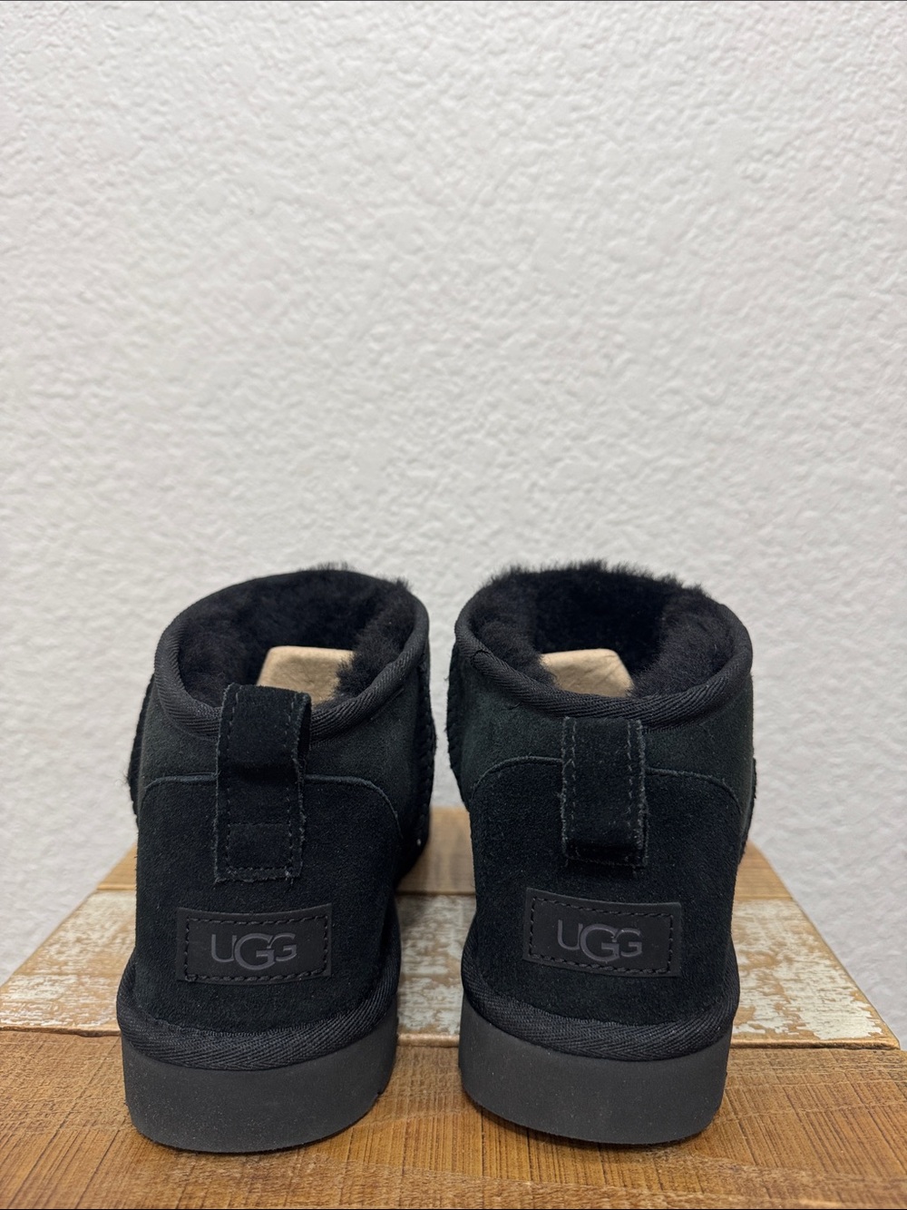 Ugg Ultra Classic Mini Black Boots Size 11 NEW - Picture 6 of 9